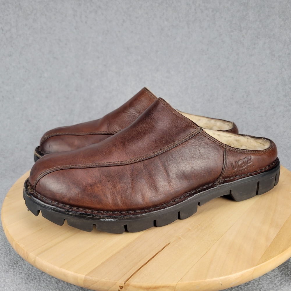 UGG Leather Mule Slippers Mens 10 Brown Leather Shearling Lined Lug Sole Chunky